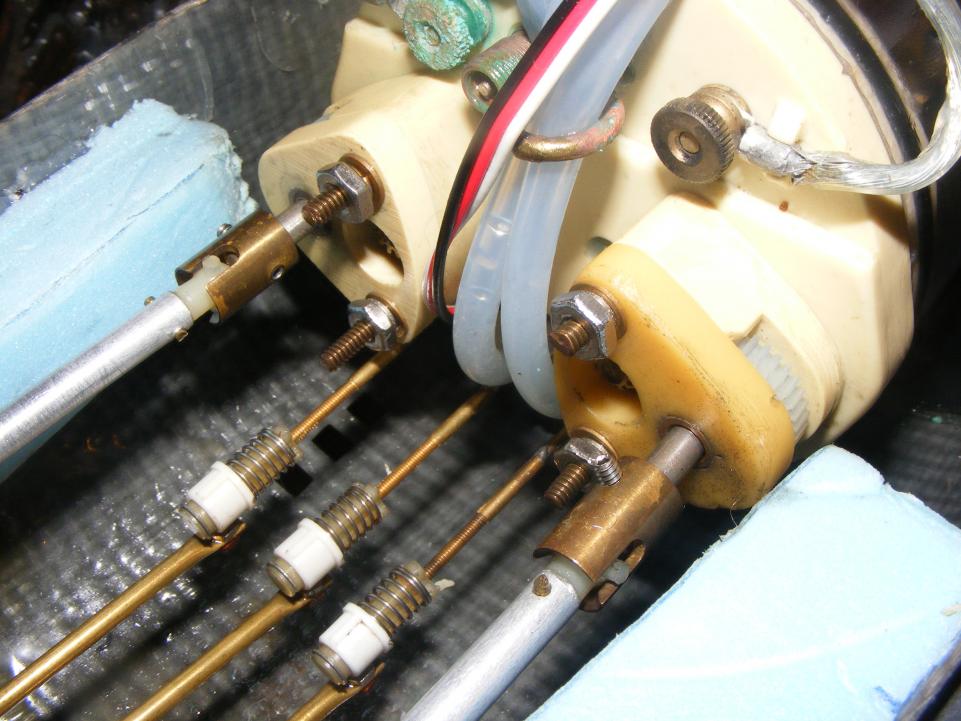 Click image for larger version

Name:	Oscar&amp;blackjack&amp;house 008.jpg
Views:	1
Size:	92.2 KB
ID:	58941