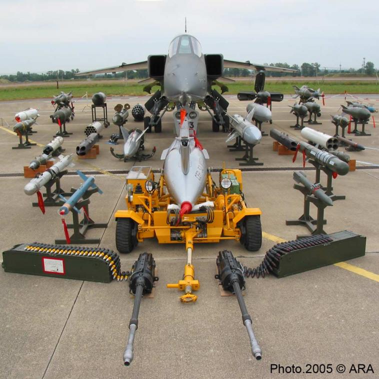 Click image for larger version

Name:	jaguaraweaponsstdizierp.jpg
Views:	1
Size:	91.6 KB
ID:	62992