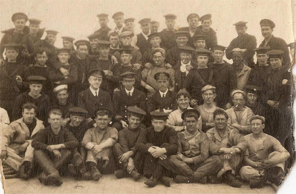 Click image for larger version

Name:	crew of Thetis.jpg
Views:	1
Size:	98.1 KB
ID:	65498