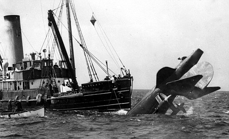Click image for larger version

Name:	Thetis upended.jpg
Views:	1
Size:	46.8 KB
ID:	66105