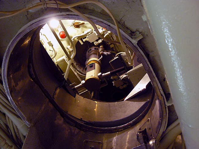 Click image for larger version

Name:	12USSCroakerConningTower.jpg
Views:	1
Size:	51.1 KB
ID:	66227