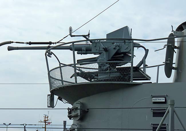 Click image for larger version

Name:	13Bow40mmBoforsAAGun.jpg
Views:	1
Size:	38.9 KB
ID:	66277