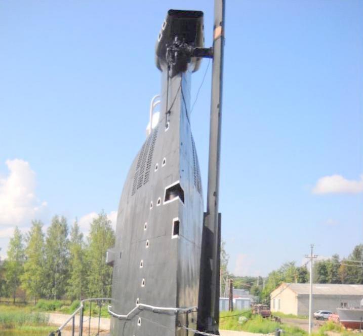 Click image for larger version

Name:	Foxtrot sail exhaust zoom.jpg
Views:	1
Size:	38.0 KB
ID:	73006