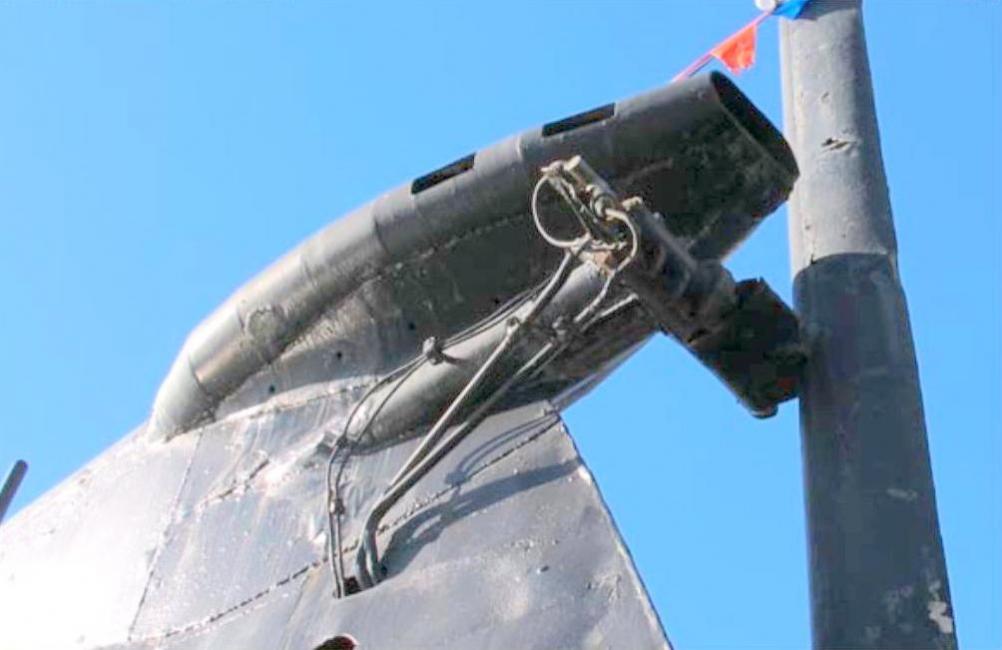 Click image for larger version

Name:	underside foxtrot exhaust.jpg
Views:	1
Size:	52.7 KB
ID:	73110