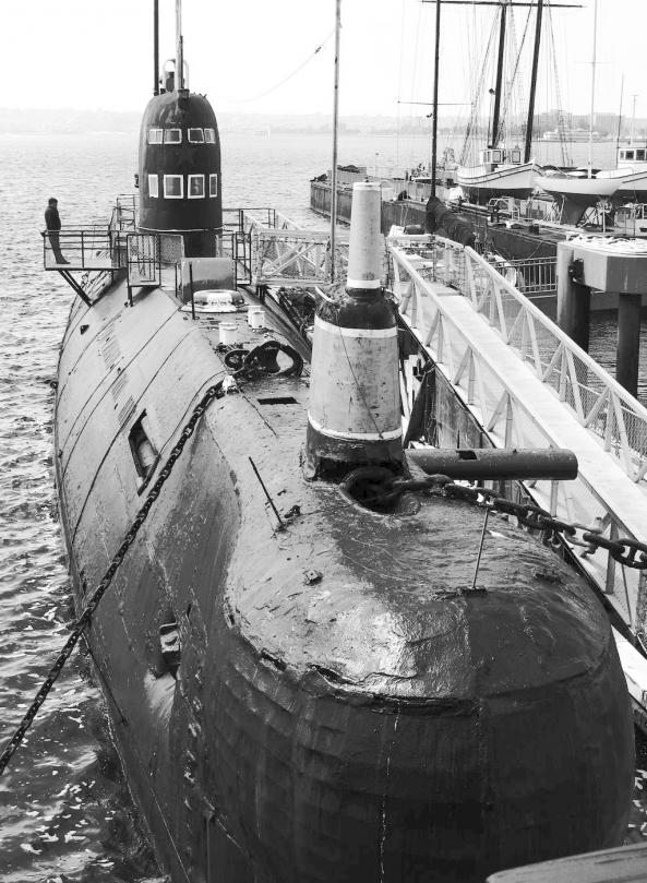 Click image for larger version

Name:	russian_diesel_submarine_b_39_by_rebeljacktar-d3h18jy.jpg
Views:	1
Size:	98.9 KB
ID:	73433