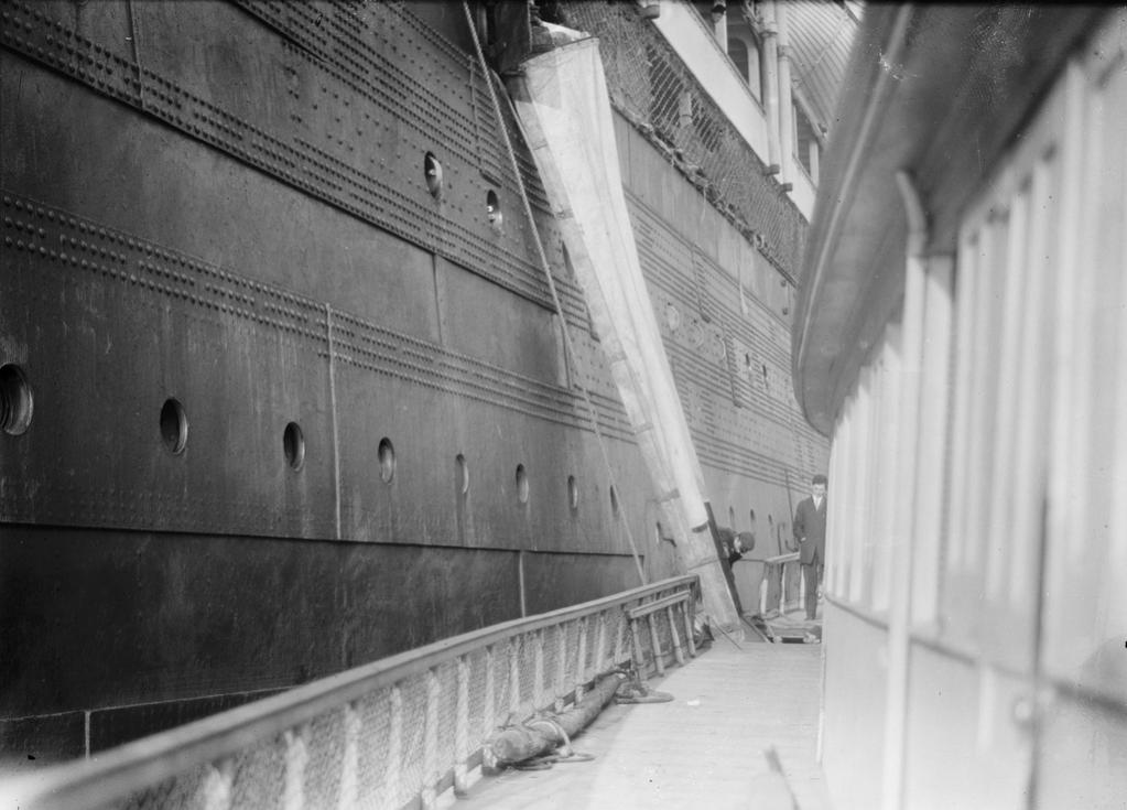 Click image for larger version

Name:	Lusitania at left.jpg
Views:	1
Size:	85.5 KB
ID:	73541