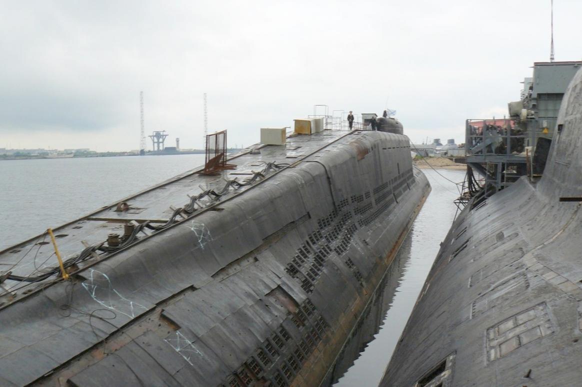 Click image for larger version

Name:	Akula and delta.jpg
Views:	1
Size:	90.8 KB
ID:	75490