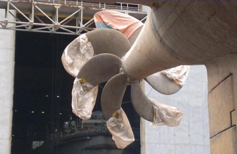 Click image for larger version

Name:	Unknown prop closer.jpg
Views:	1
Size:	62.0 KB
ID:	76655