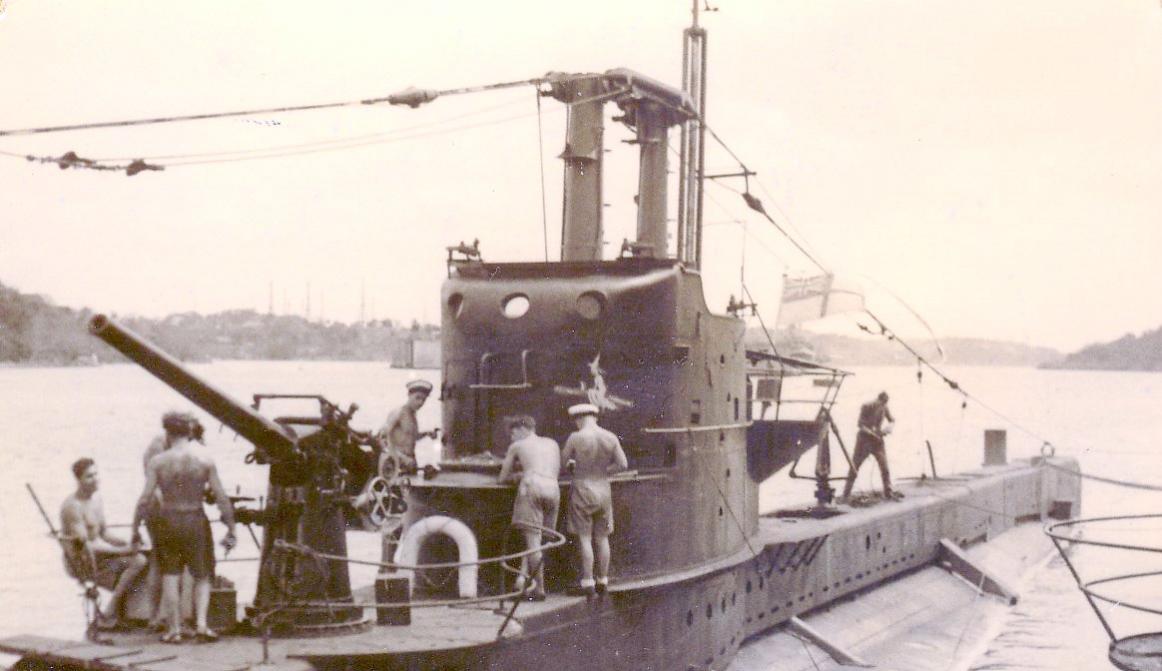 Click image for larger version

Name:	HMS_Sibyl_in_Trincomalee.jpg
Views:	1
Size:	77.7 KB
ID:	82419