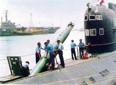 Click image for larger version

Name:	foxtrot torp load.jpg
Views:	1
Size:	19.7 KB
ID:	83299
