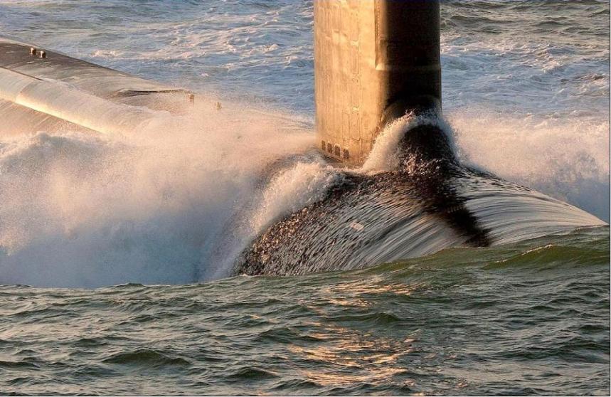 Click image for larger version

Name:	sub hole.jpg
Views:	1
Size:	99.7 KB
ID:	83570