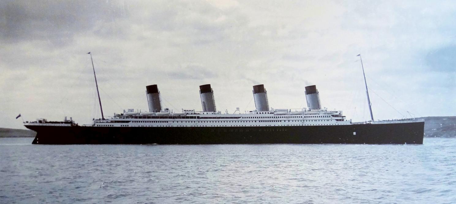 Click image for larger version

Name:	Titanic-Cobh-Harbour-1912.jpg
Views:	1
Size:	96.6 KB
ID:	91803
