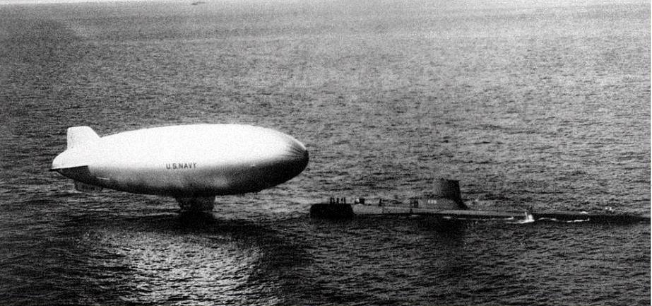 Click image for larger version

Name:	Blimp meets sub.jpg
Views:	1
Size:	91.4 KB
ID:	65237