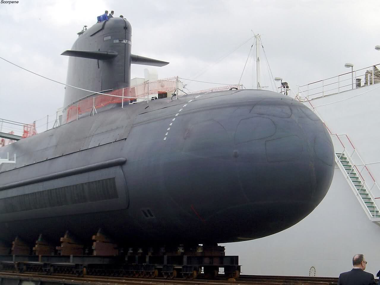 Click image for larger version

Name:	scorpene.jpg
Views:	2
Size:	67.7 KB
ID:	66027