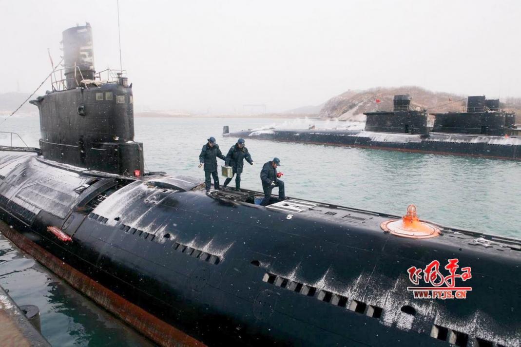Click image for larger version

Name:	2 QINGDAO SSBNS1 Jianggezhuang Submarine Base PLAN North Sea Fleet Type 092 SSBN  Type 0911 SSN .jpg
Views:	1
Size:	92.5 KB
ID:	68200