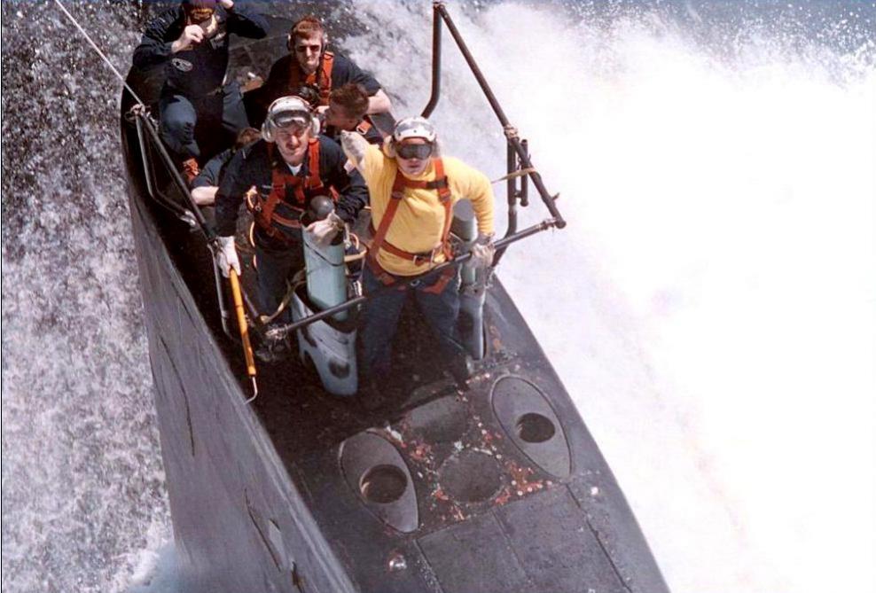 Click image for larger version

Name:	Scranton sail top front.jpg
Views:	1
Size:	87.2 KB
ID:	73772