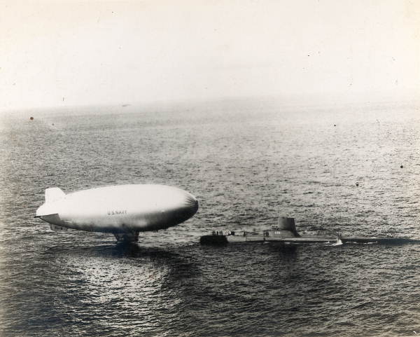 Click image for larger version

Name:	blimp.jpg
Views:	1
Size:	46.6 KB
ID:	74743