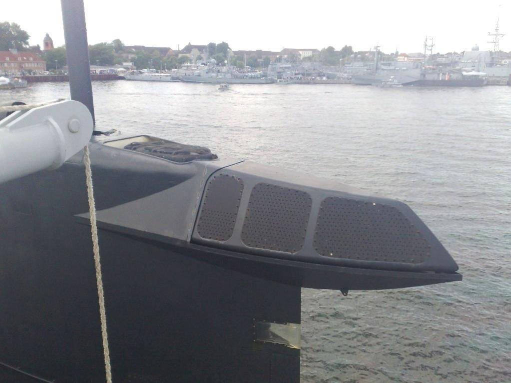 Click image for larger version

Name:	Walrus sail detail rear.jpg
Views:	1
Size:	76.0 KB
ID:	76378