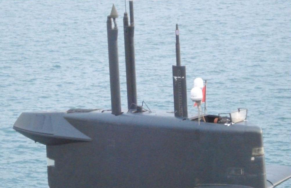 Click image for larger version

Name:	Walrus sail closer.jpg
Views:	1
Size:	63.5 KB
ID:	76553