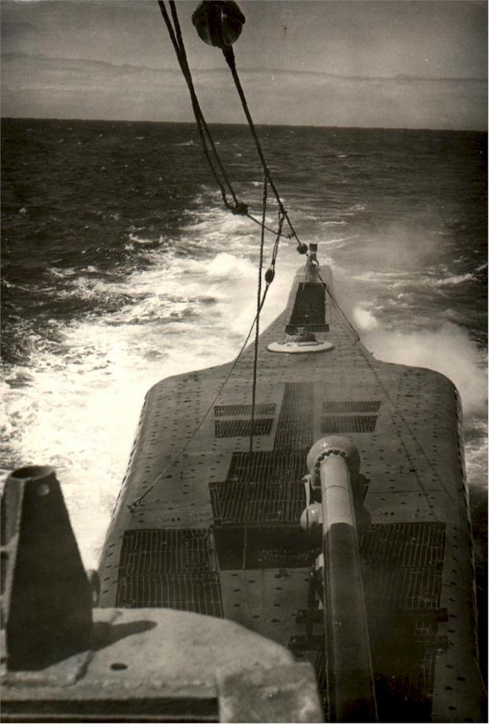 Click image for larger version

Name:	boat_zwaardvis1_aft_deck_1956 HMS Talent.jpg
Views:	2
Size:	94.0 KB
ID:	83531