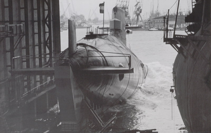 Click image for larger version

Name:	boat_zwaardvis2_launch_rotterdam_2jul1970_2.jpg
Views:	1
Size:	90.9 KB
ID:	83558