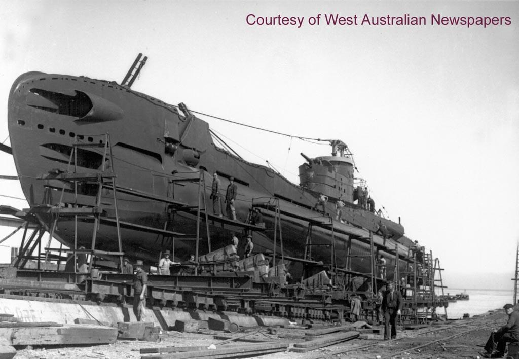 Click image for larger version

Name:	1945_HMS_Trenchant_on_Slipway_rdax_1024x708.jpg
Views:	1
Size:	90.9 KB
ID:	84688