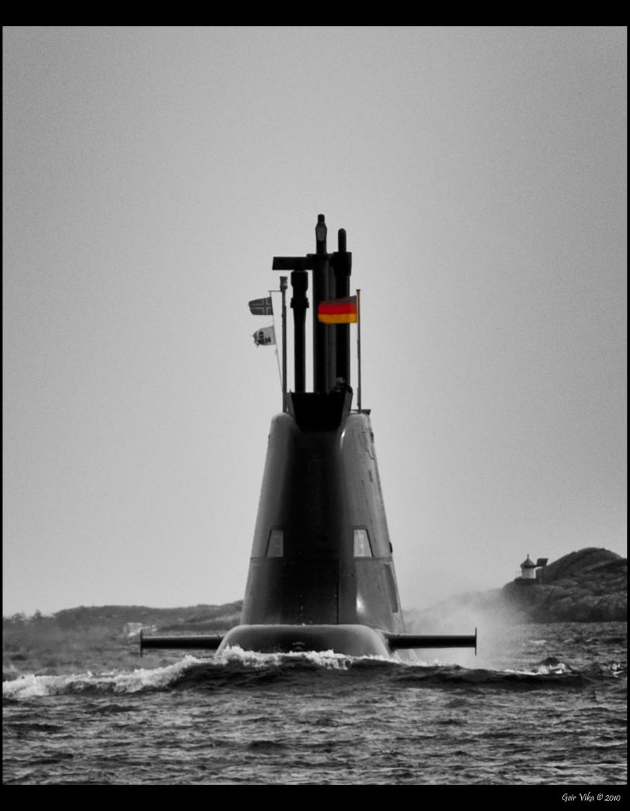 Click image for larger version

Name:	Das boot.jpg
Views:	2
Size:	90.8 KB
ID:	73448