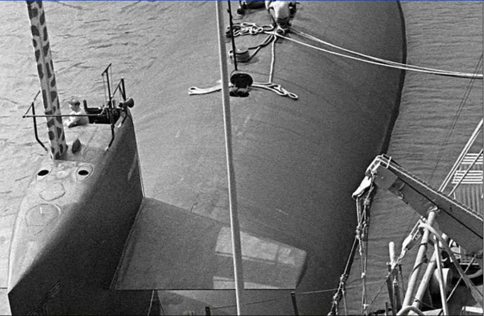 Click image for larger version

Name:	SSN697 closer.jpg
Views:	1
Size:	96.9 KB
ID:	91214