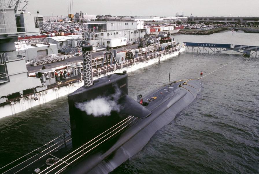 Click image for larger version

Name:	memphis drydock.jpg
Views:	1
Size:	98.3 KB
ID:	91883
