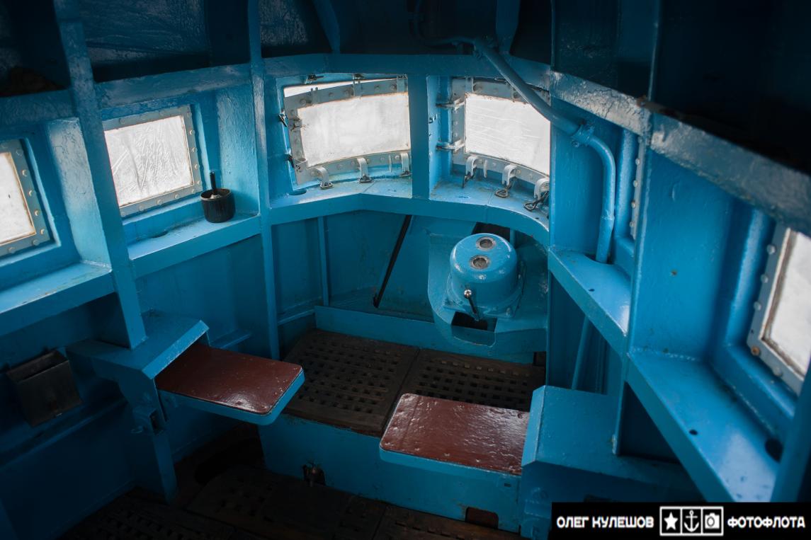 Click image for larger version

Name:	typhoon sail inside.jpg
Views:	1
Size:	89.6 KB
ID:	93051