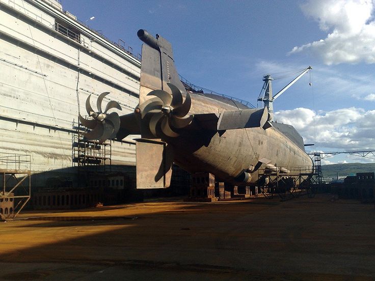 Click image for larger version

Name:	23fe7bbb8878b76d826db7103dba2ccb--russian-submarine-submarines.jpg
Views:	150
Size:	192.8 KB
ID:	122371
