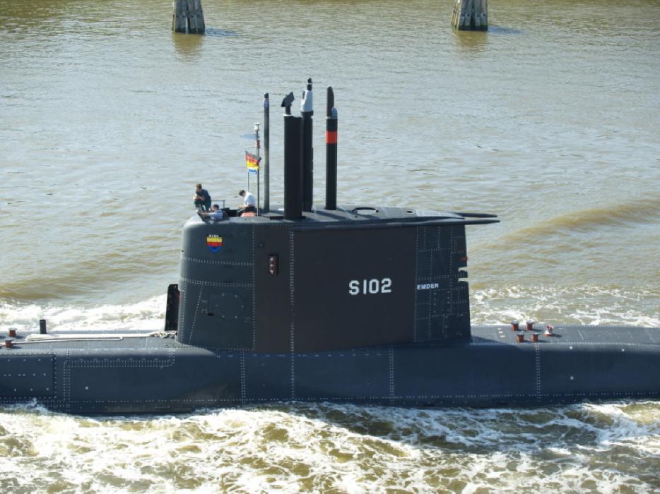 Click image for larger version

Name:	S-102 in kiel canal 060712_01 Type 209.jpg
Views:	1
Size:	93.8 KB
ID:	72837