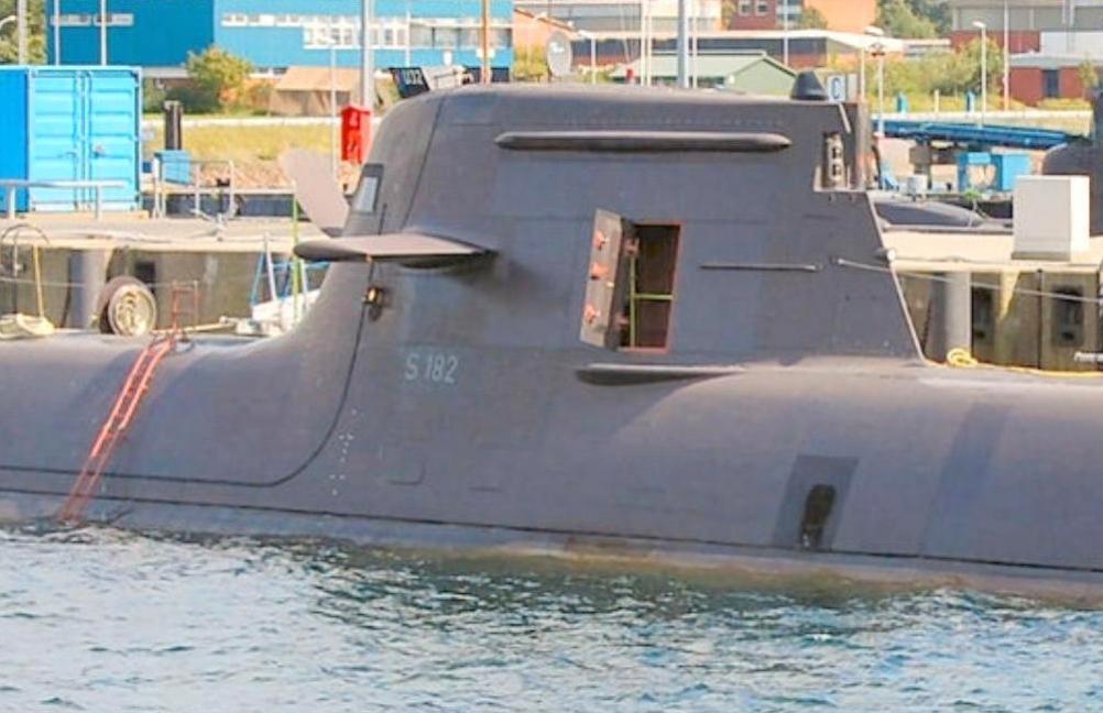 Click image for larger version

Name:	212 sail zoom.jpg
Views:	1
Size:	80.2 KB
ID:	73100