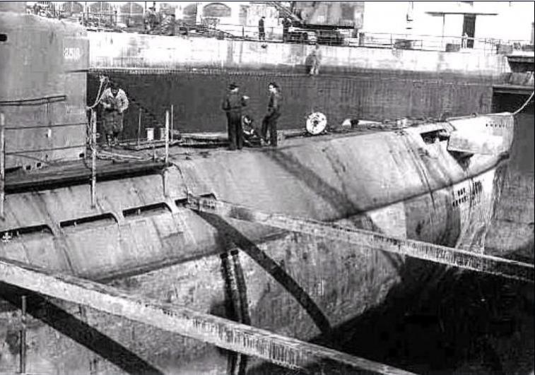 Click image for larger version

Name:	Type 21 drydock.jpg
Views:	1
Size:	74.3 KB
ID:	73137