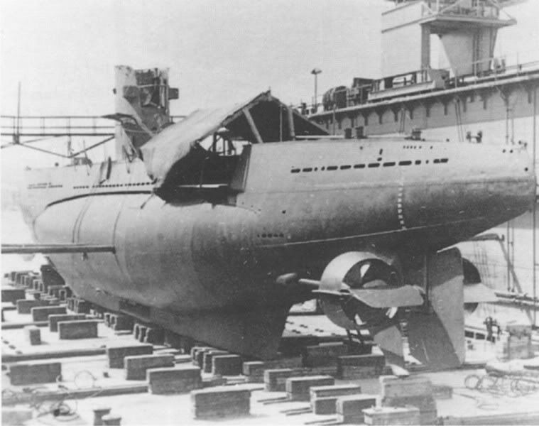 Click image for larger version

Name:	U-18-RemontageencoursGalatzenfvrier1943.jpg
Views:	2
Size:	56.9 KB
ID:	73909
