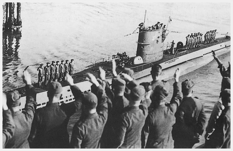 Click image for larger version

Name:	U-47-RetourdeScapaFlowle17oct1939.jpg
Views:	1
Size:	93.4 KB
ID:	73953