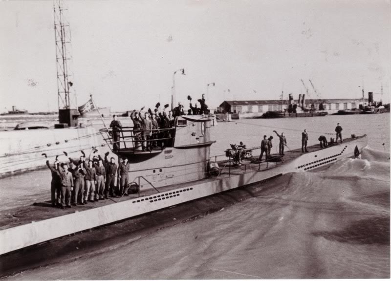 Click image for larger version

Name:	U-97-stNazaireMai1941.jpg
Views:	1
Size:	68.4 KB
ID:	73979