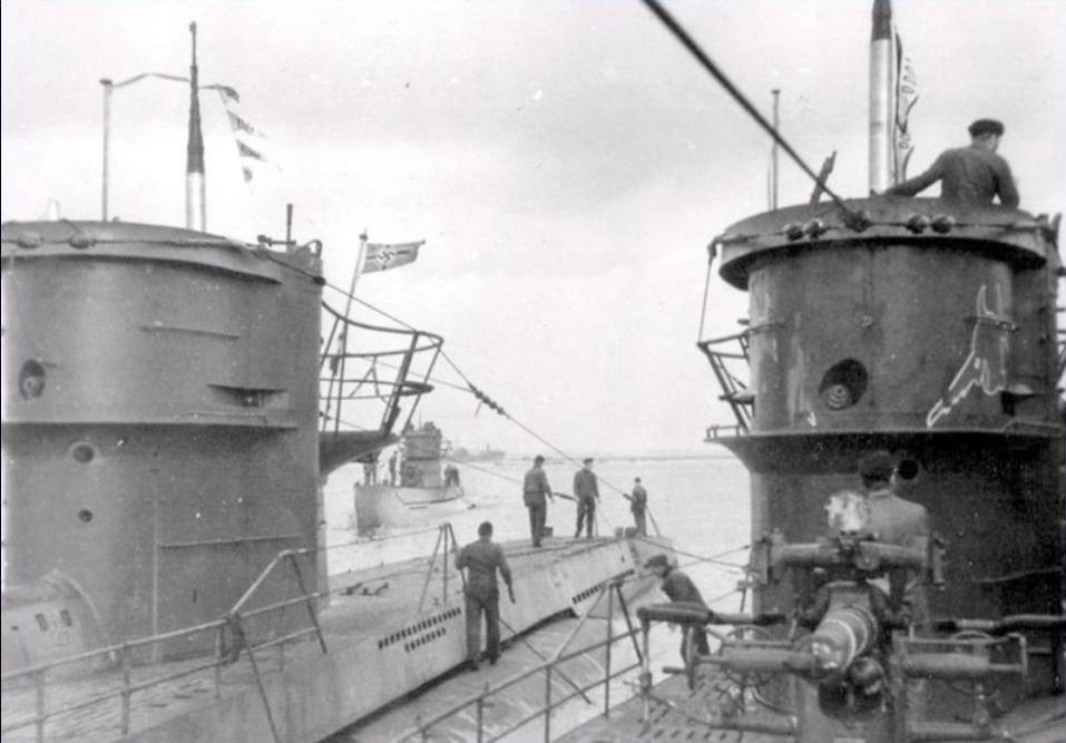 Click image for larger version

Name:	U boats docked.jpg
Views:	1
Size:	66.1 KB
ID:	74149