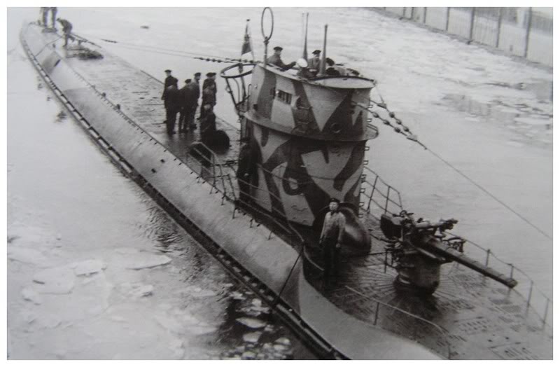 Click image for larger version

Name:	U-25-Wilhelmshavenhiver1939-1940sanssonemblme.jpg
Views:	1
Size:	55.1 KB
ID:	81733