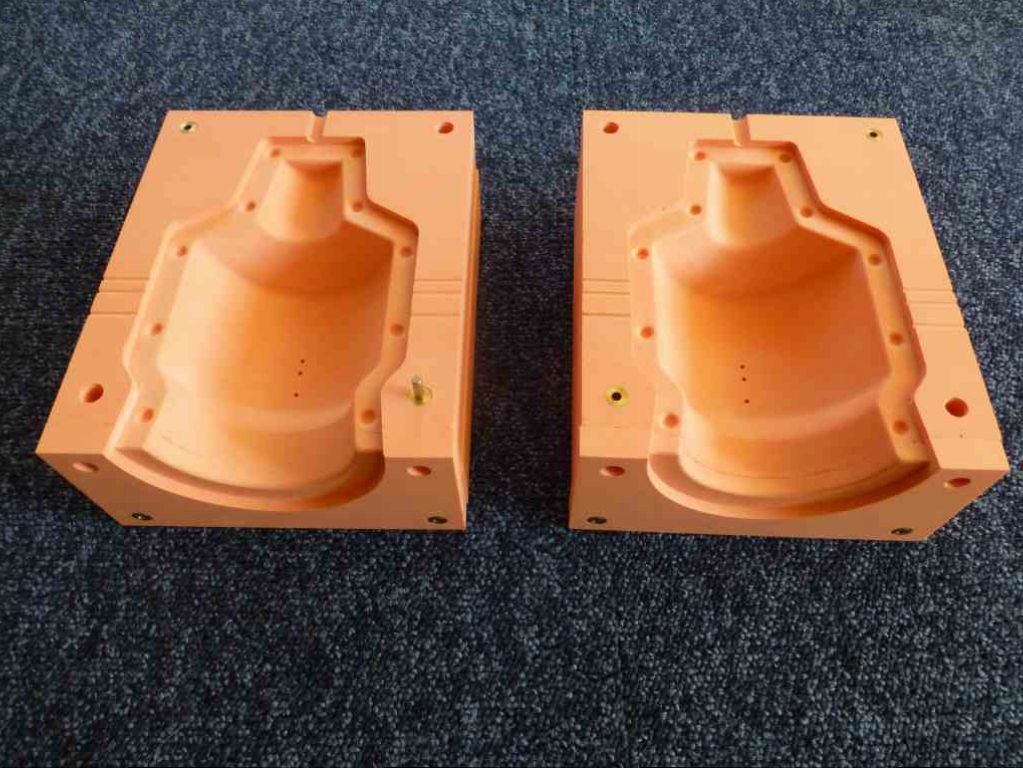 Click image for larger version  Name:	mould-masters-003.jpg Views:	1 Size:	477.4 KB ID:	126234