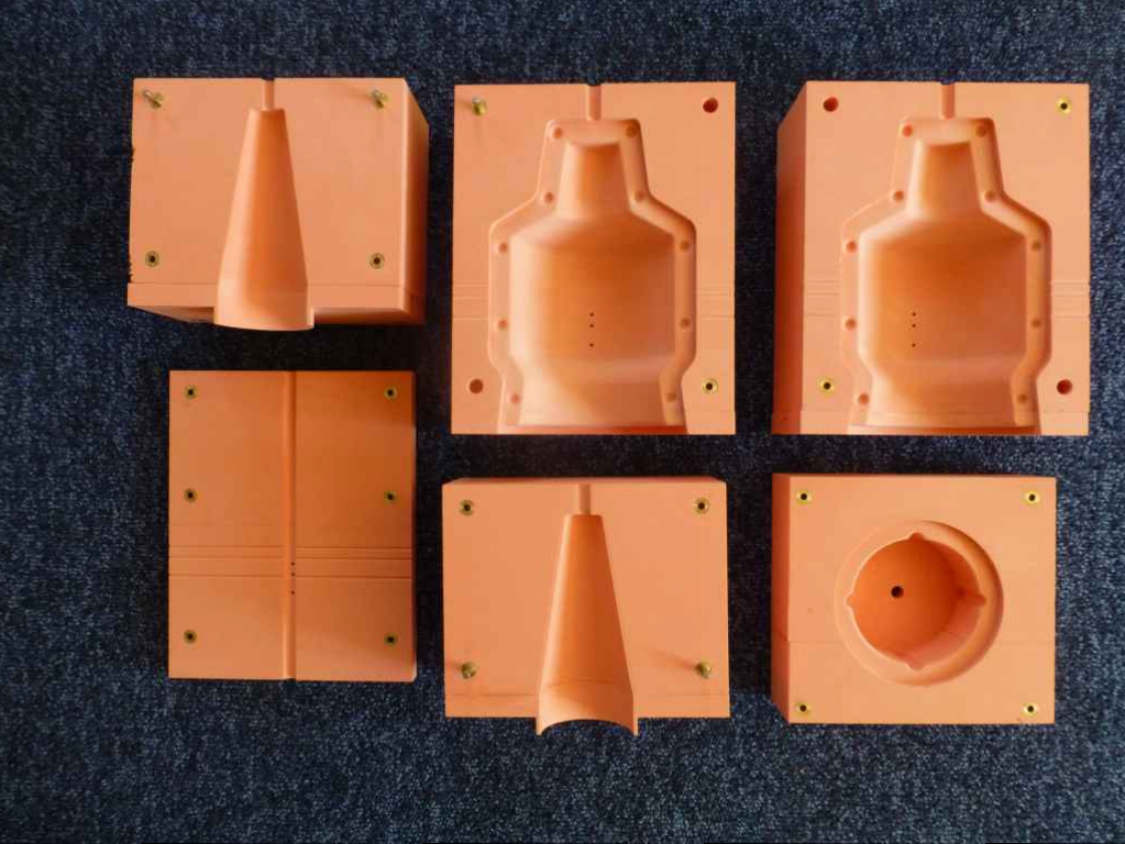Click image for larger version  Name:	Articulated moulds.jpg Views:	1 Size:	423.5 KB ID:	126236