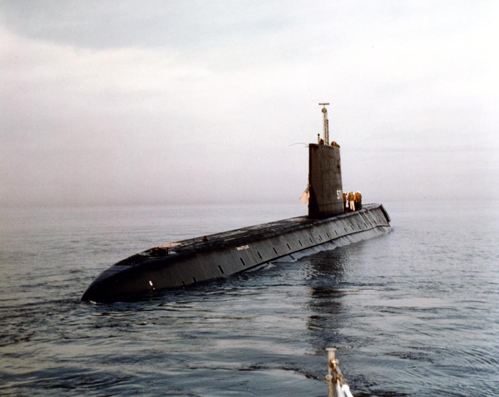 Наутилус америка. Атомная подводная лодка Наутилус. SSN 571 Nautilus. Первая атомная подводная лодка «Наутилус». США 1954 Г.. Подводная лодка USS наутилгы.