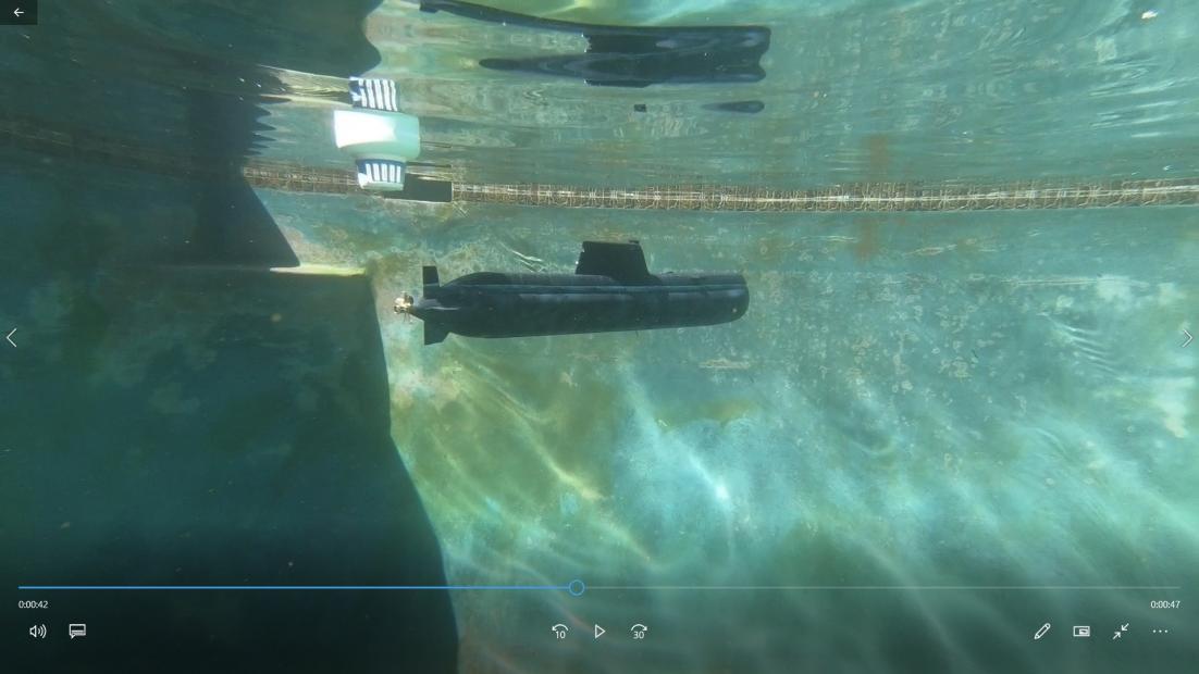 Click image for larger version

Name:	under water 3.jpg
Views:	227
Size:	61.3 KB
ID:	141897
