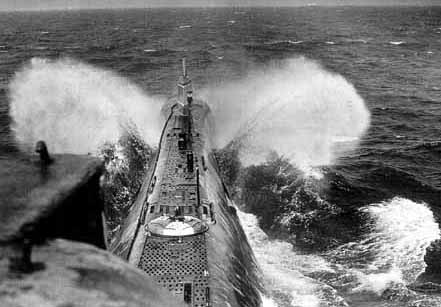 Click image for larger version

Name:	foxtrot heavy seas.JPG
Views:	1
Size:	70.9 KB
ID:	61411
