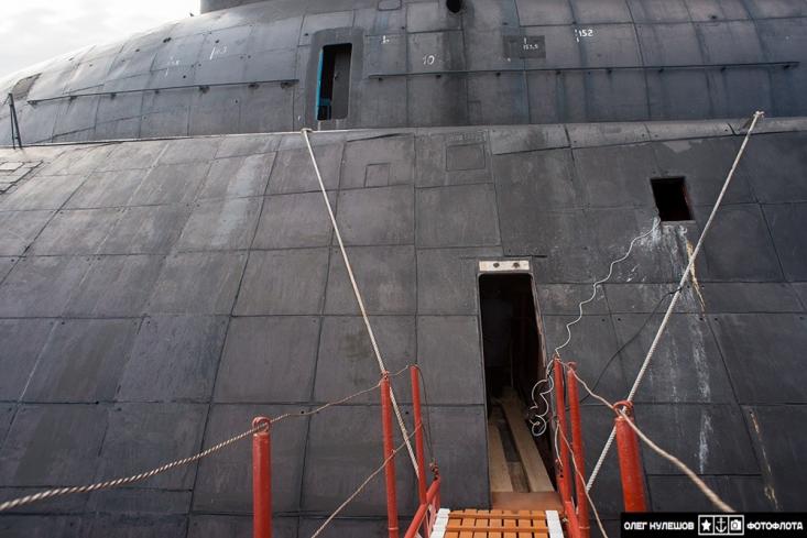 Click image for larger version

Name:	inside-giant-russian-typhoon-class-submarine-tk-17-arkhangelsk-6.jpg
Views:	515
Size:	49.5 KB
ID:	164260