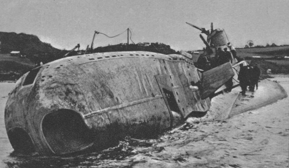 Click image for larger version

Name:	HMS Thetis beached.jpg
Views:	2
Size:	56.4 KB
ID:	66112