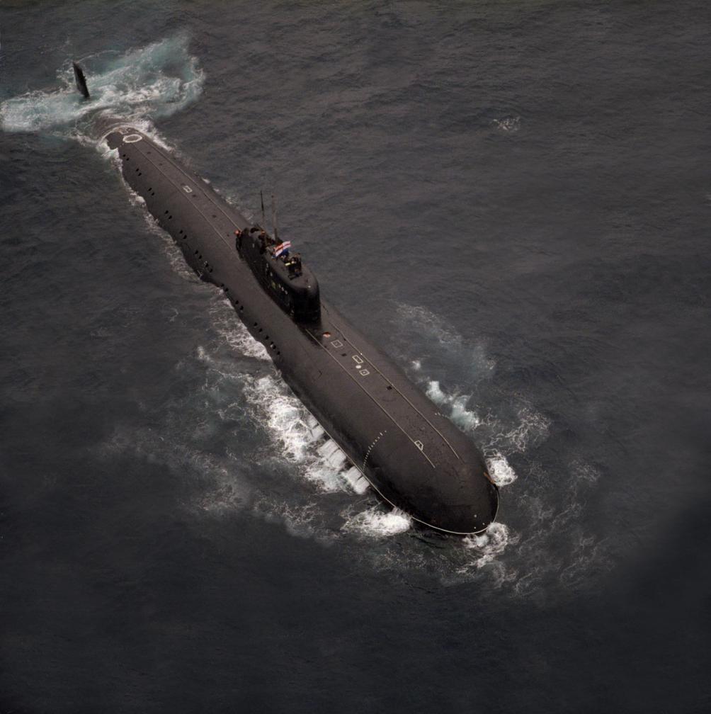 Click image for larger version

Name:	DN-SC-89-03179_INS_Chakra_submarine.jpg
Views:	1
Size:	92.4 KB
ID:	97913