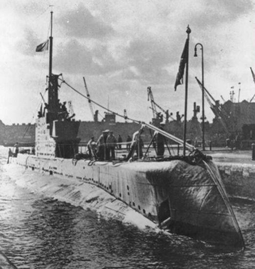 Click image for larger version

Name:	british_sub_WWII.jpg
Views:	1
Size:	43.3 KB
ID:	63125