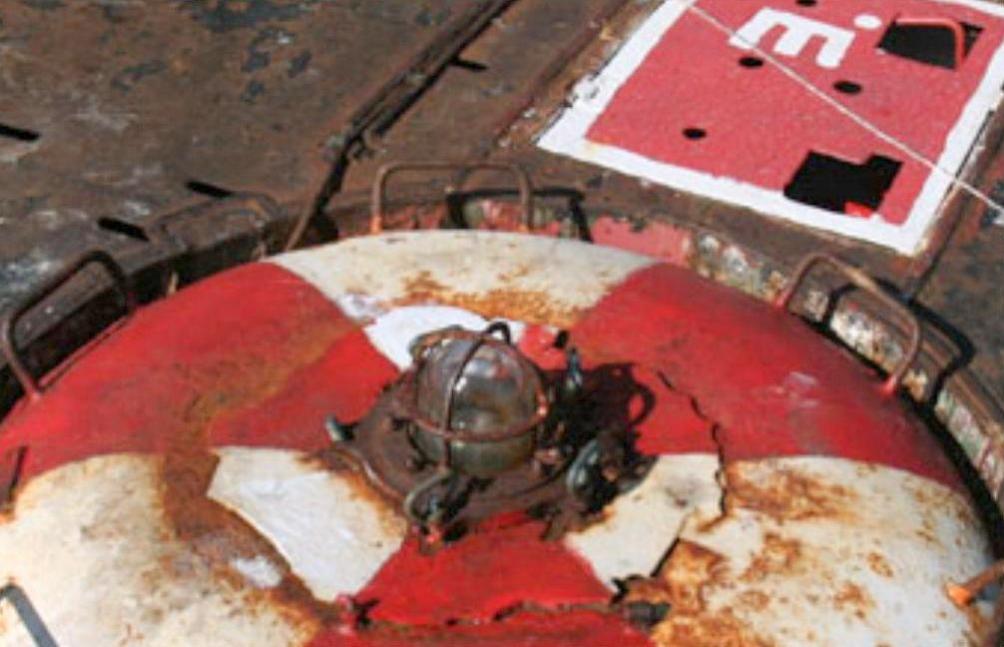 Click image for larger version

Name:	Buoy marker light.jpg
Views:	1
Size:	73.6 KB
ID:	73171