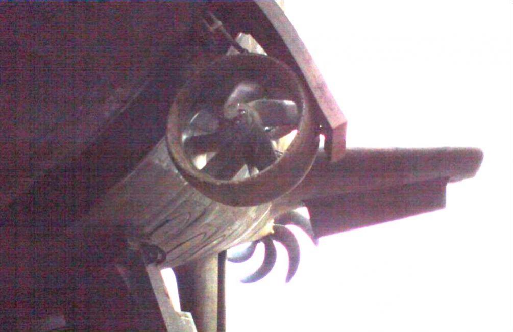 Click image for larger version

Name:	Lada propulsor closer.jpg
Views:	1
Size:	65.2 KB
ID:	73256